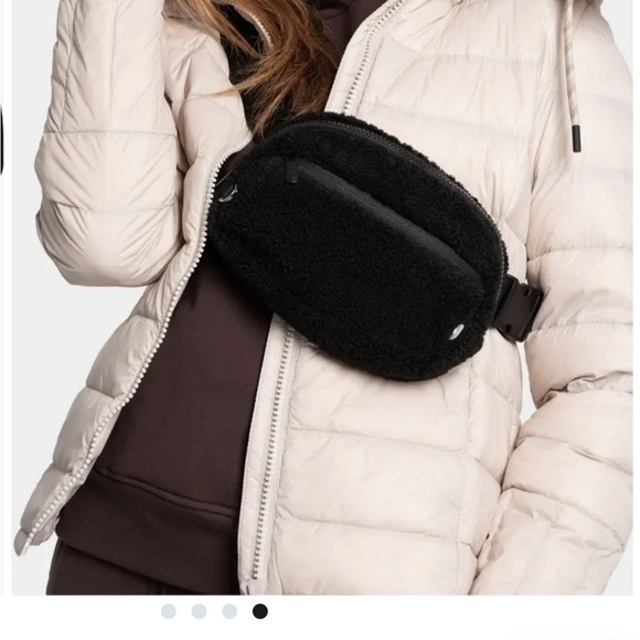 NWT Nordstroms Lole Jamie teddy edition belt crossbody bag faux shearling black - Picture 1 of 13